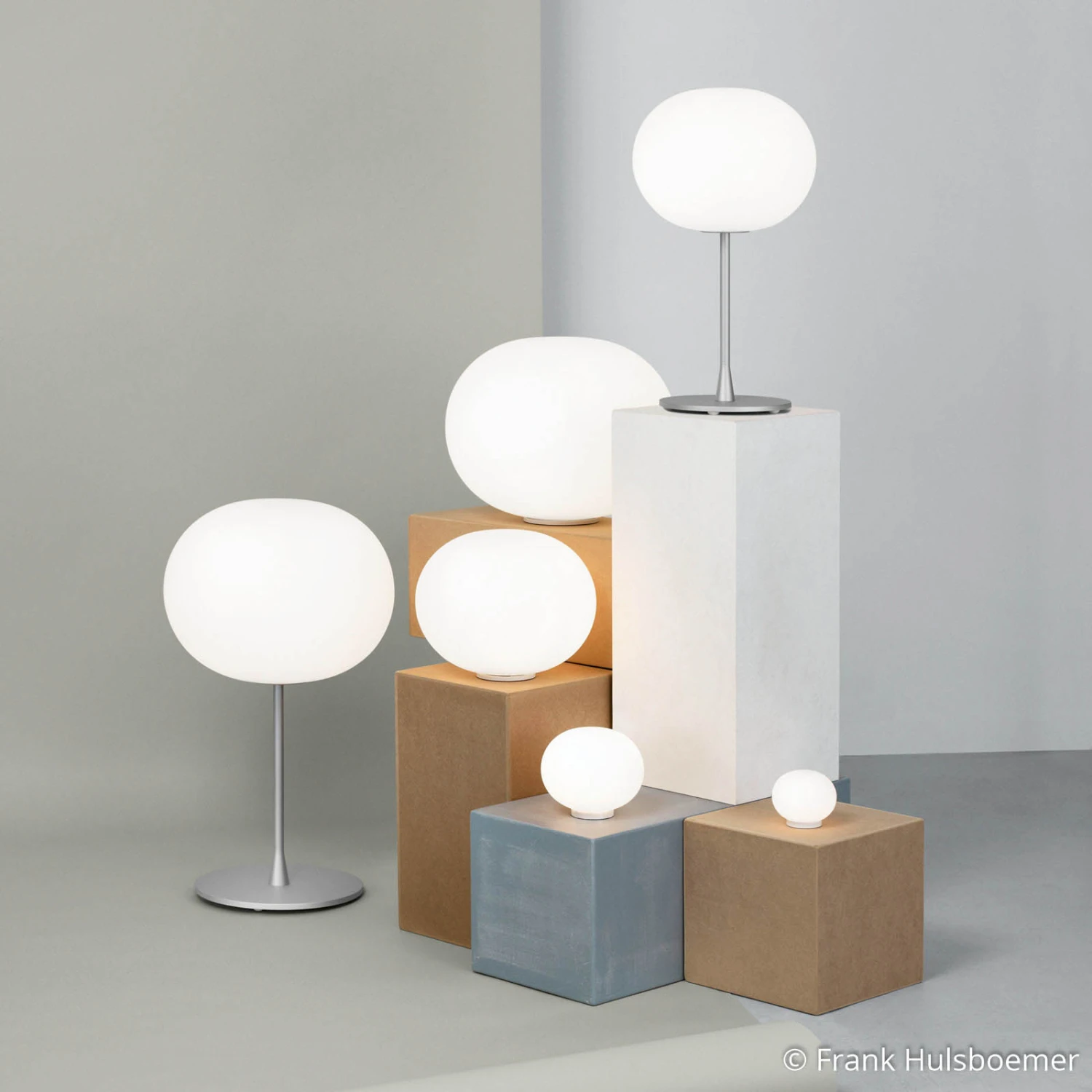 FLOS Glo-Ball - Spherical Table Lamp 33 Cm 5 FLOS Glo-Ball - Spherical Table Lamp 33 Cm - Image 3
