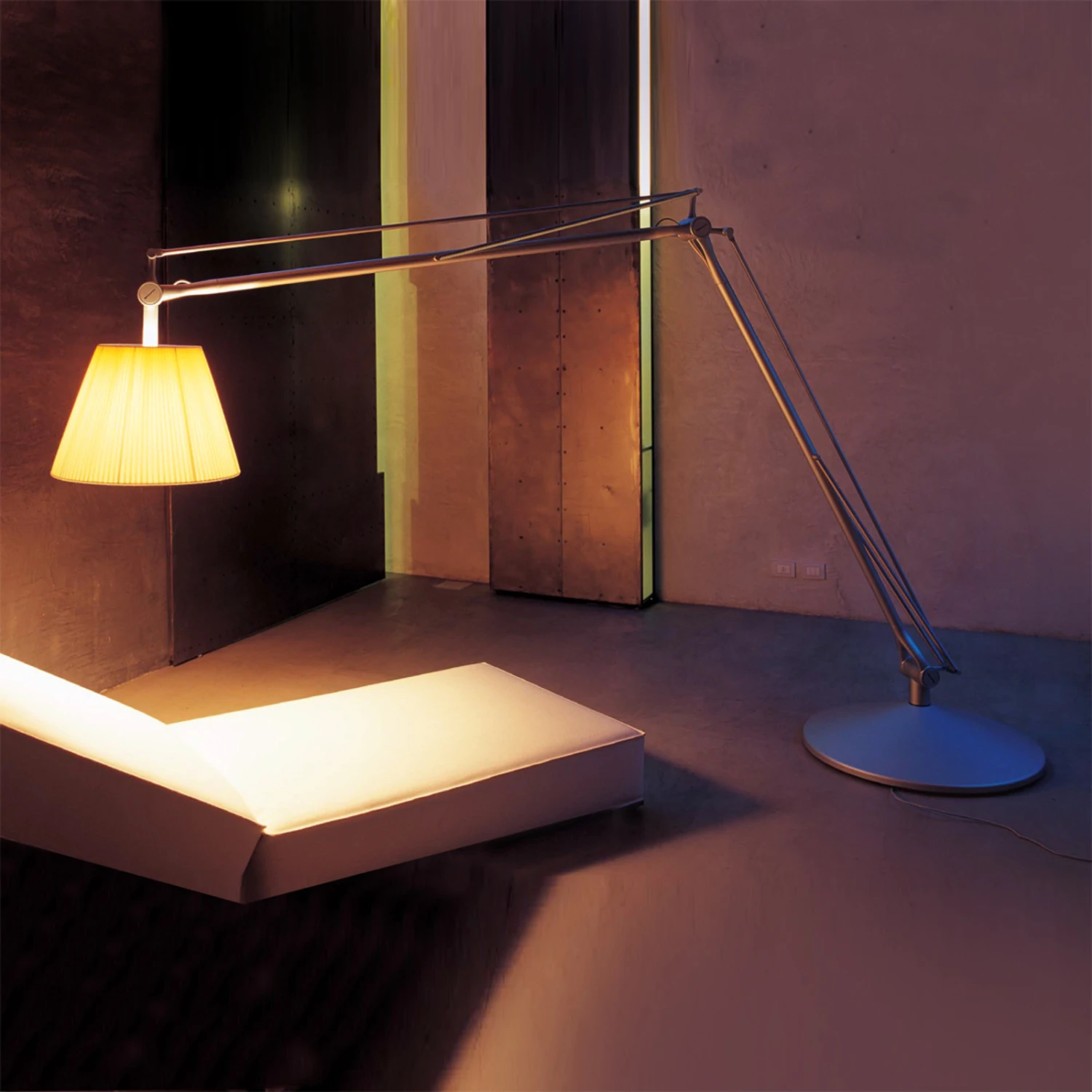 FLOS Superarchimoon - Very Large Floor Lamp 7 FLOS Superarchimoon - Very Large Floor Lamp - Image 5