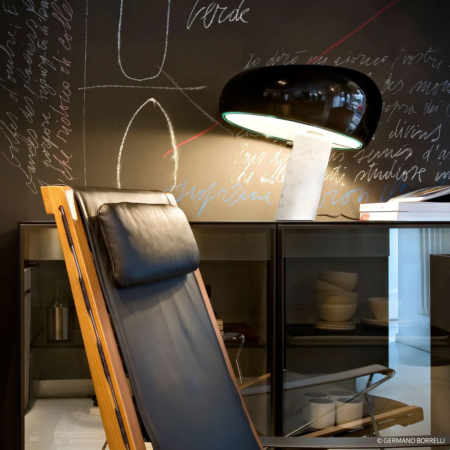 FLOS Snoopy Table Lamp With Dimmer, Black 9 FLOS Snoopy Table Lamp With Dimmer, Black - Image 7