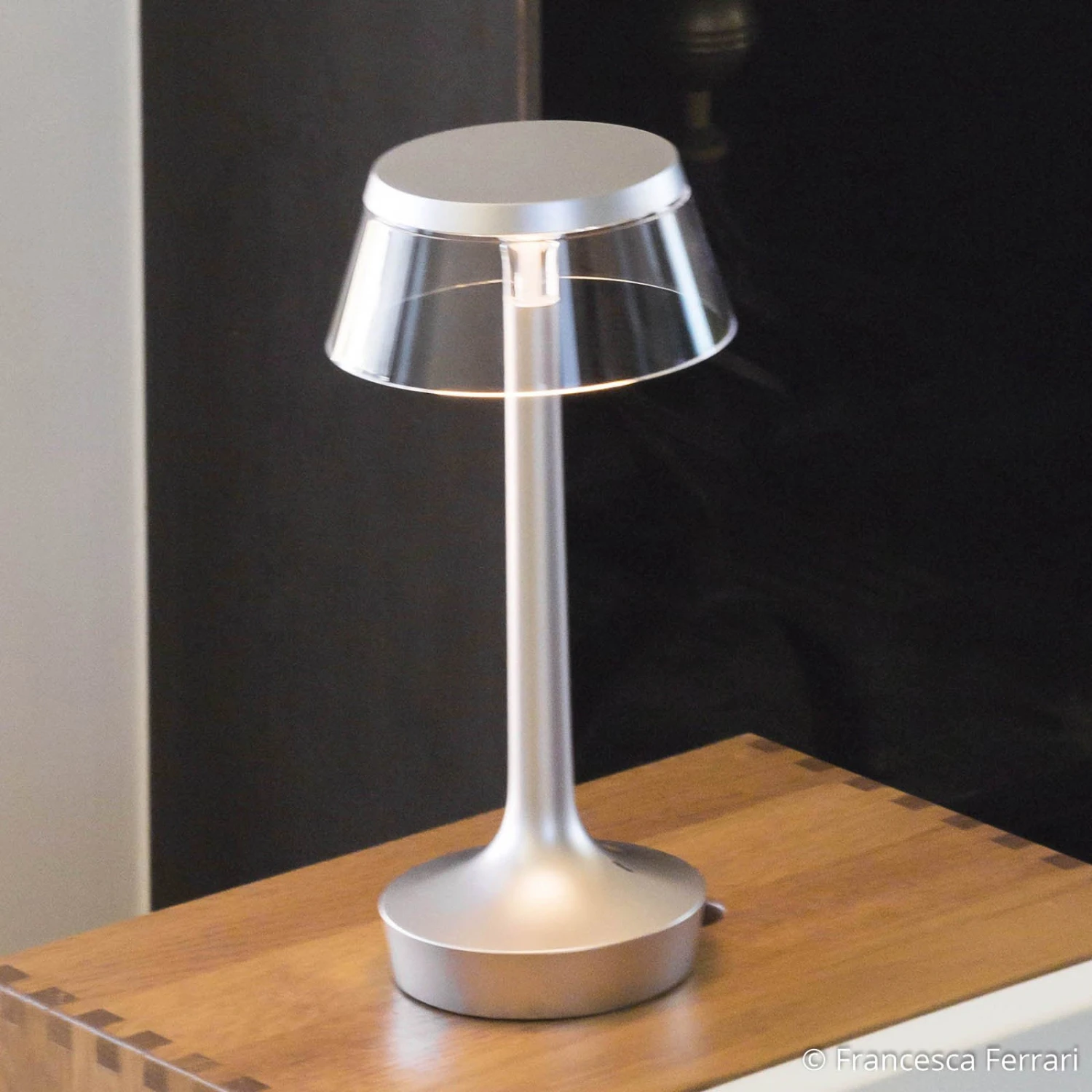 Flos Bon Jour Unplugged Table Lamp With Battery 6 Flos Bon Jour Unplugged Table Lamp With Battery - Image 4