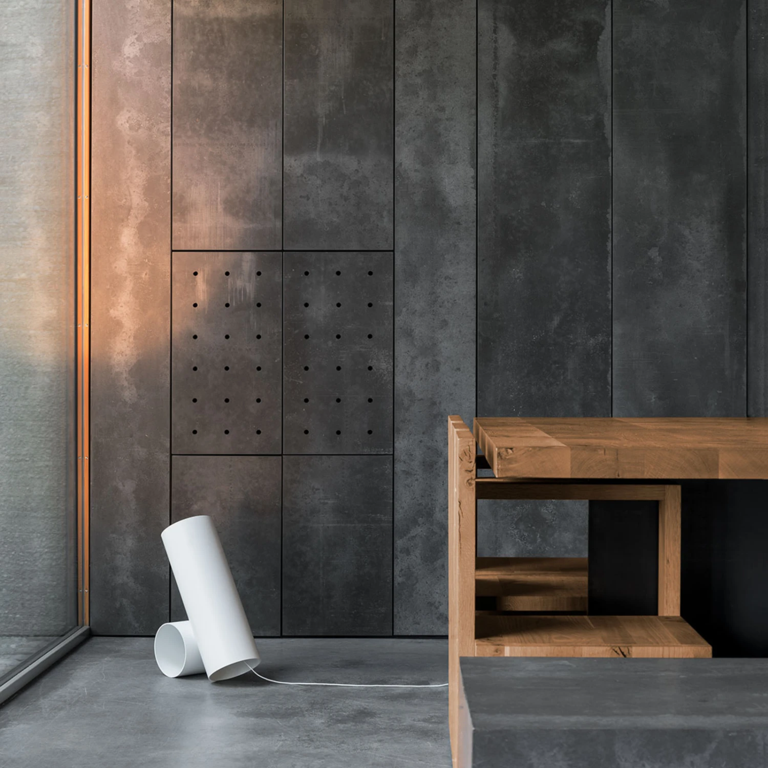 FLOS Sawaru LED Table Lamp, Adjustable White 5 FLOS Sawaru LED Table Lamp, Adjustable White - Image 3