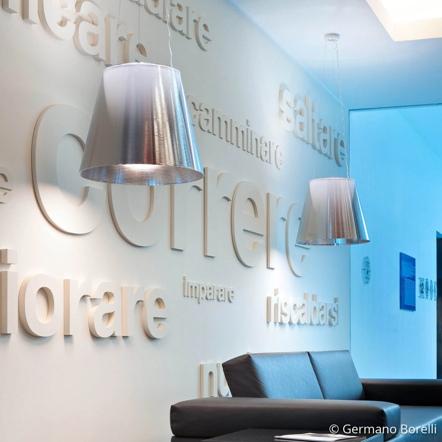 FLOS KTribe S3 Hanging Light, Transparent 5 FLOS KTribe S3 Hanging Light, Transparent - Image 3