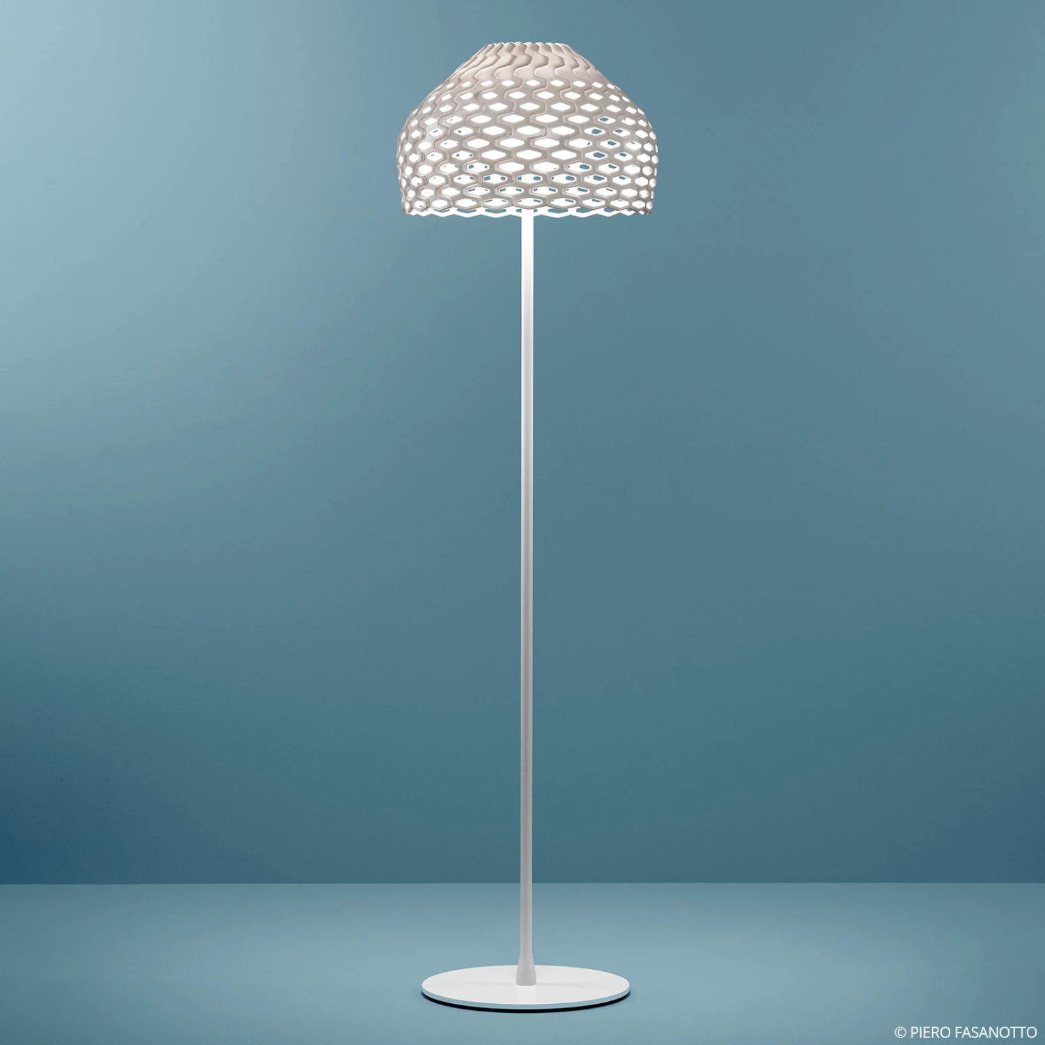 FLOS Tatou F Floor Lamp With Dimmer, White 6 FLOS Tatou F Floor Lamp With Dimmer, White - Image 4