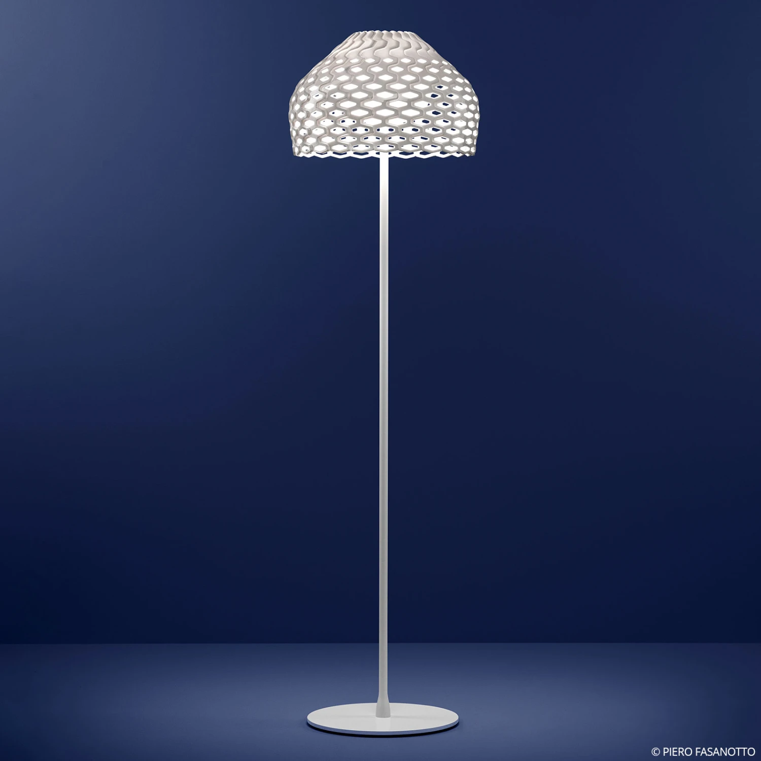FLOS Tatou F Floor Lamp With Dimmer, White 7 FLOS Tatou F Floor Lamp With Dimmer, White - Image 5