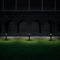 FLOS Pointbreak Bollard 2, 2,700 K Anthracite 90cm -Lighthouse Shop 3510854 2