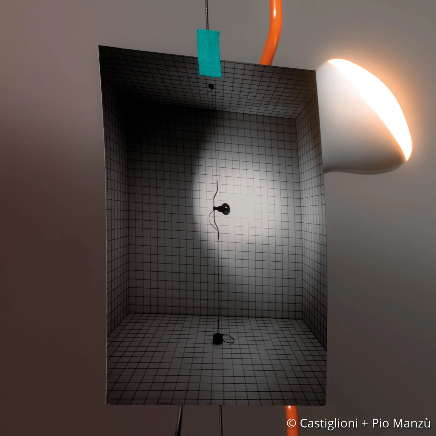 FLOS Parentesi D 50 Hanging Light, Orange 6 FLOS Parentesi D 50 Hanging Light, Orange - Image 4