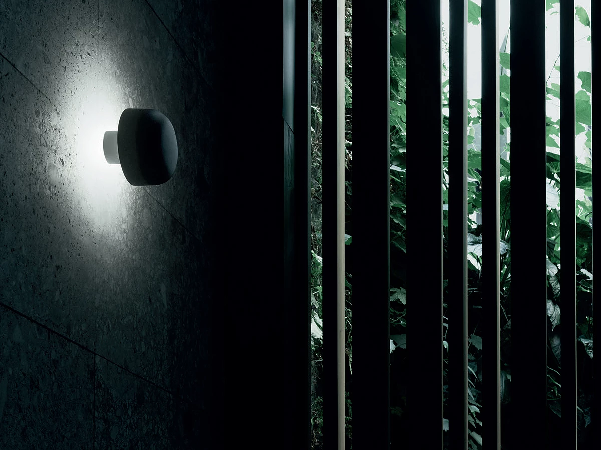 Lighthouse Shop -Lighthouse Shop Flos Bellhop Outdoor Wall Light Lifestyle